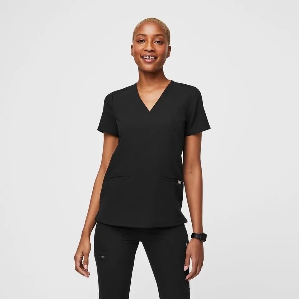Figs Casma Three-Pocket Scrub Top, Color Black Size XL